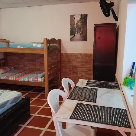 En Cerca Al Mar Pensión 3*